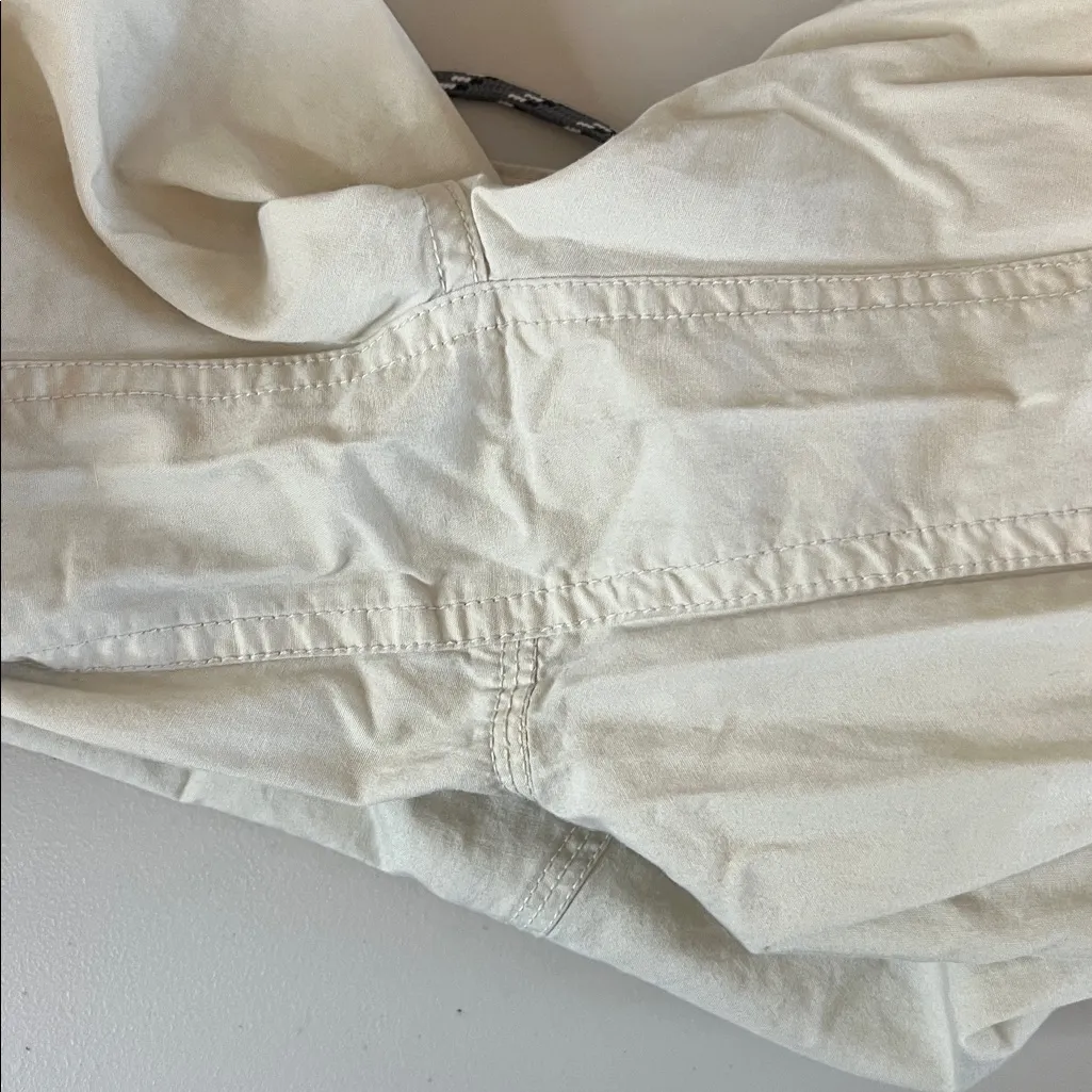 North Face Cargo Pant Light Khaki Size 2 - Image 11
