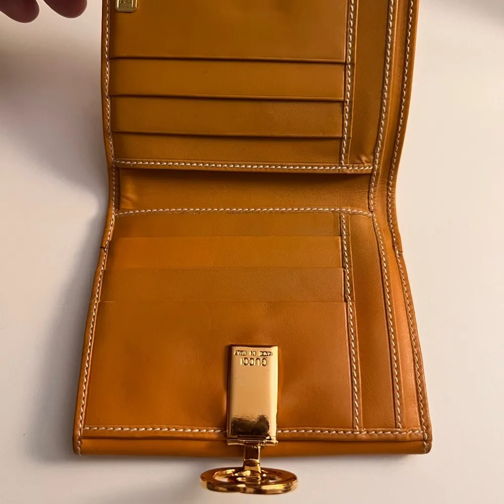 Gucci vintage GG clasp closure compact wallet - Image 5