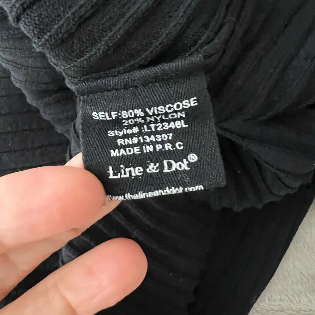 LINE + DOT sweater black ruffle trim small - Image 10