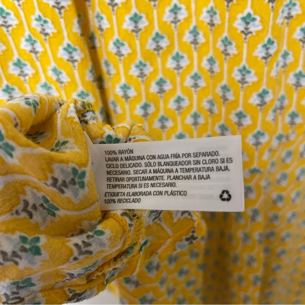 RHODE x Target Dainty Lotus Print Midi Skirt
Yellow Floral XL Boho Target Collab Yellow - Image 4