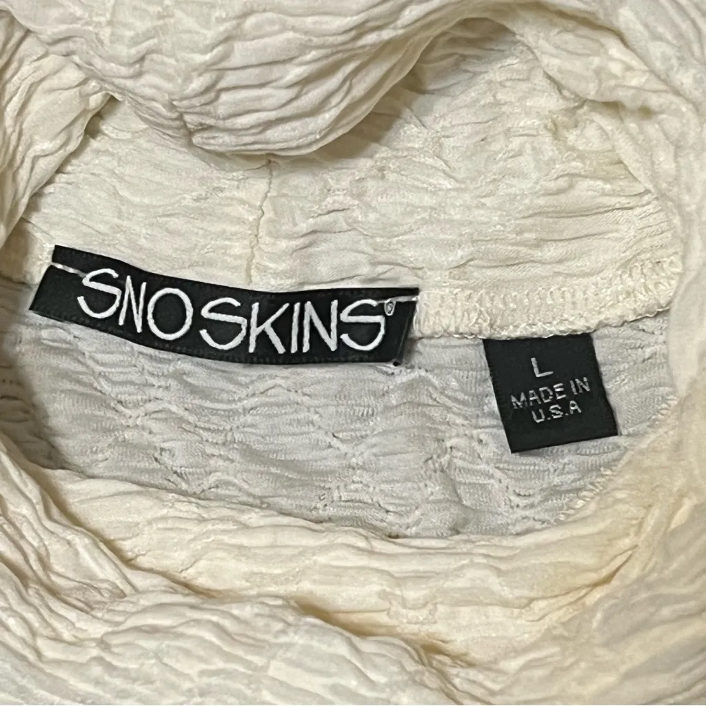 Snoskins textured turtleneck, Ski Snowboarding layer top cream color size L, NWT Size L - Image 13