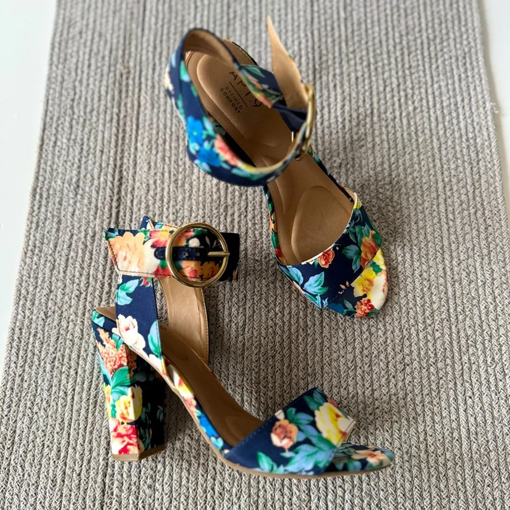 Apt. 9 Navy Blue Pink Floral Ankle Strap High Block Heel Sandals Size 7 - Image 2