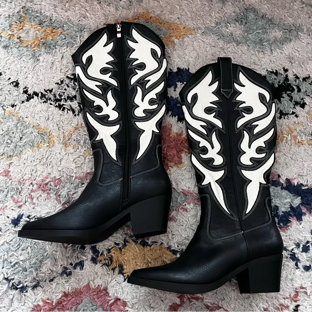 Two-Tone Black & White Cowboy Boots 6 - Image 5