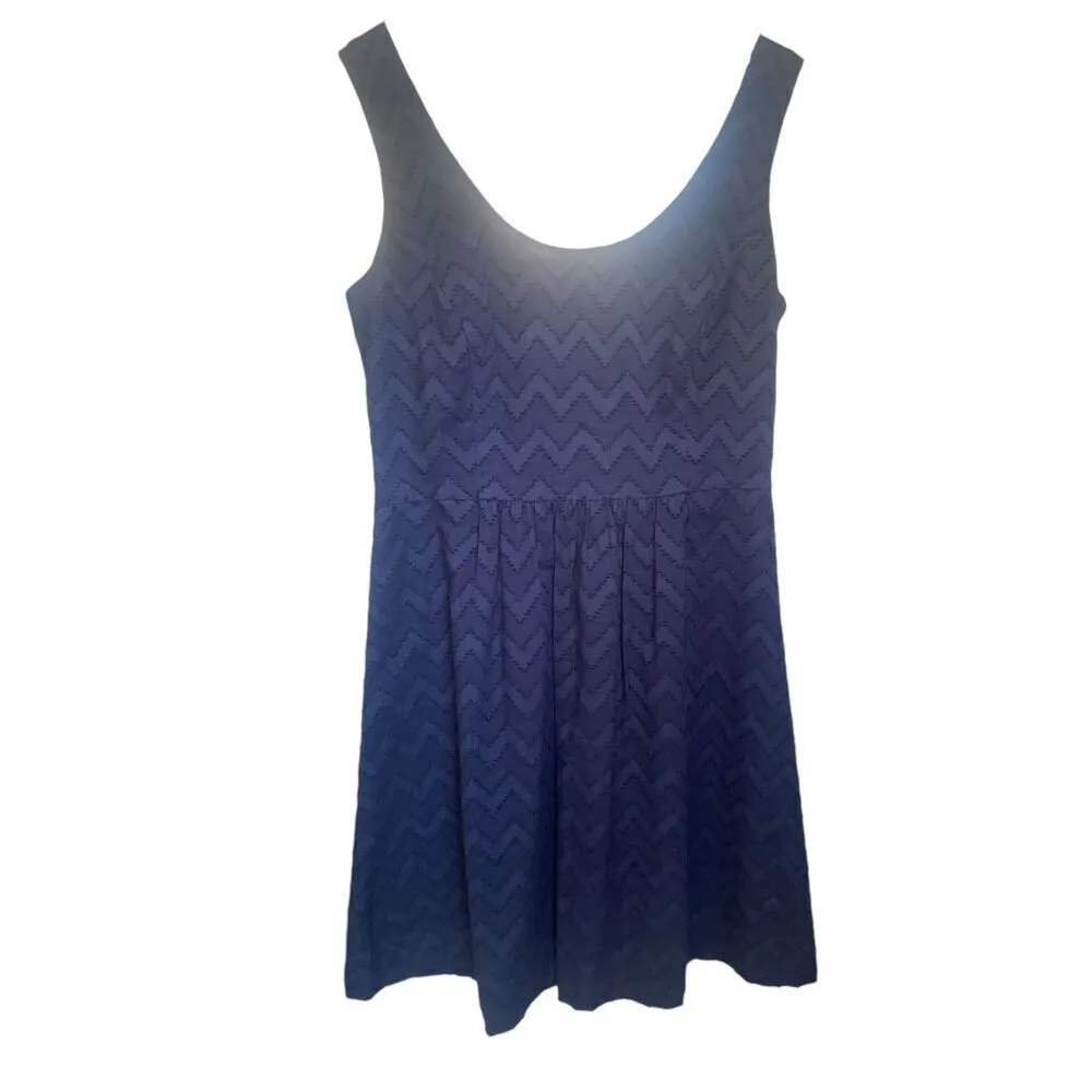 NWT Vineyard Vines Chevron A Line Sleeveless Dress Navy Blue 4 - Image 2