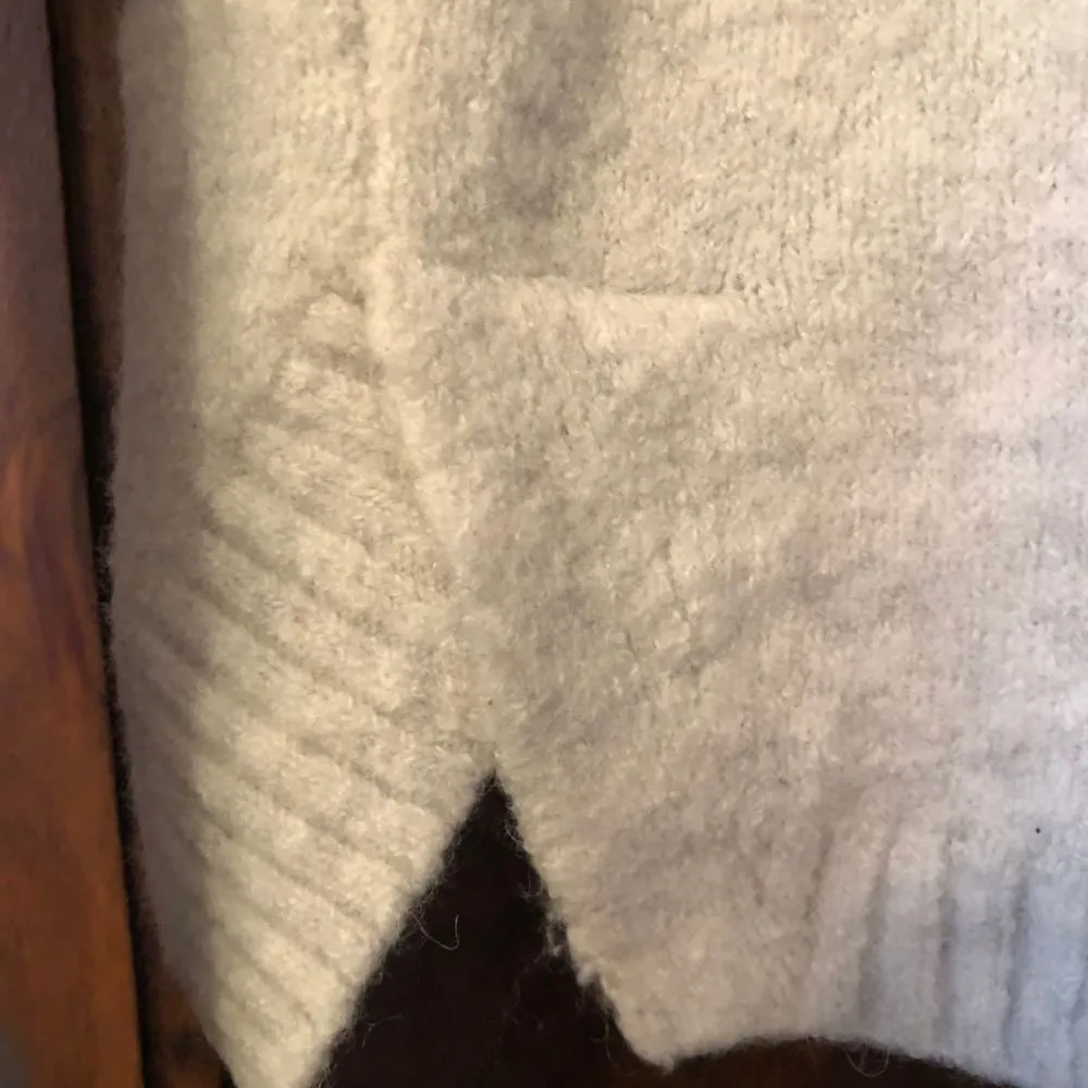 Oversized V Neck Sweater Cream - Image 2