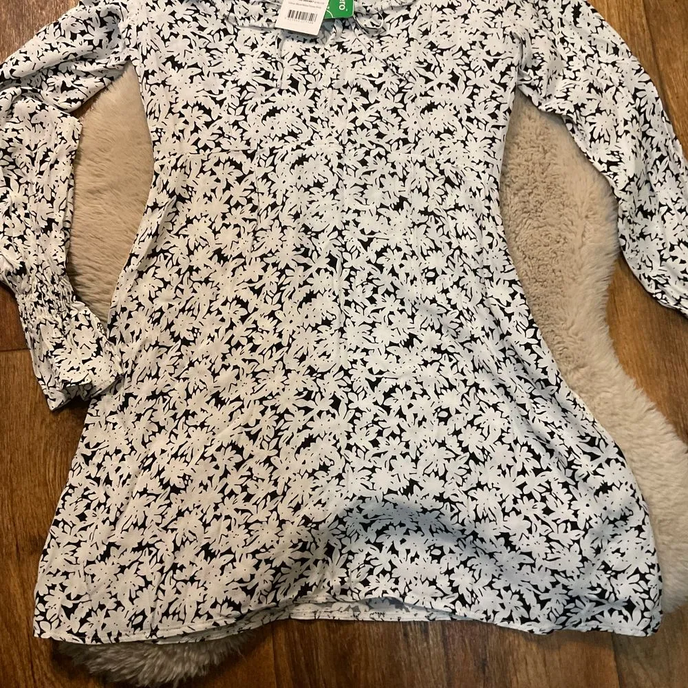 NA-KD Mini Frill Dress 32 XXS Frill Neck‎ Tie Long Sleeve Floral Black White - Image 8