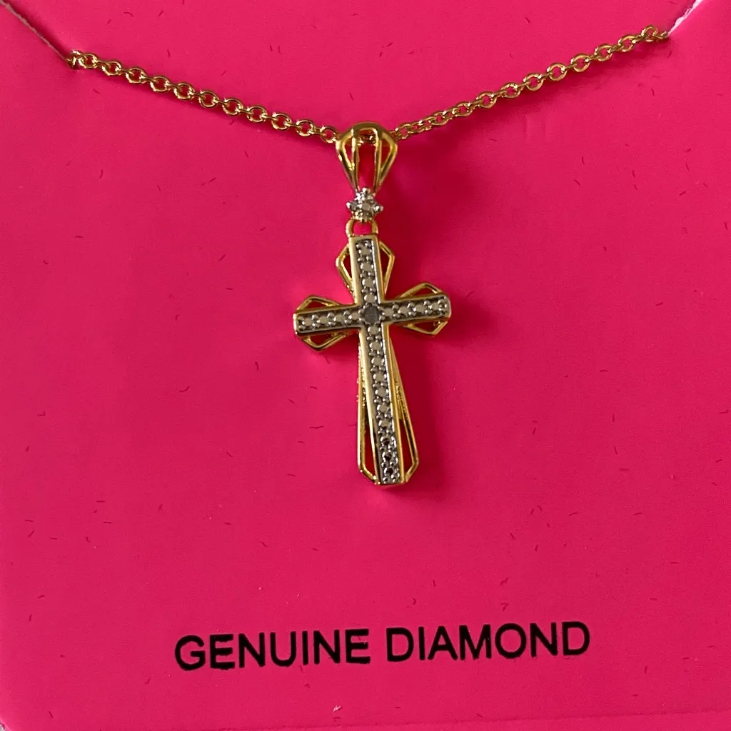 NWT Women’s Diamond Accent Cross Pendant Necklace Gold - Image 5