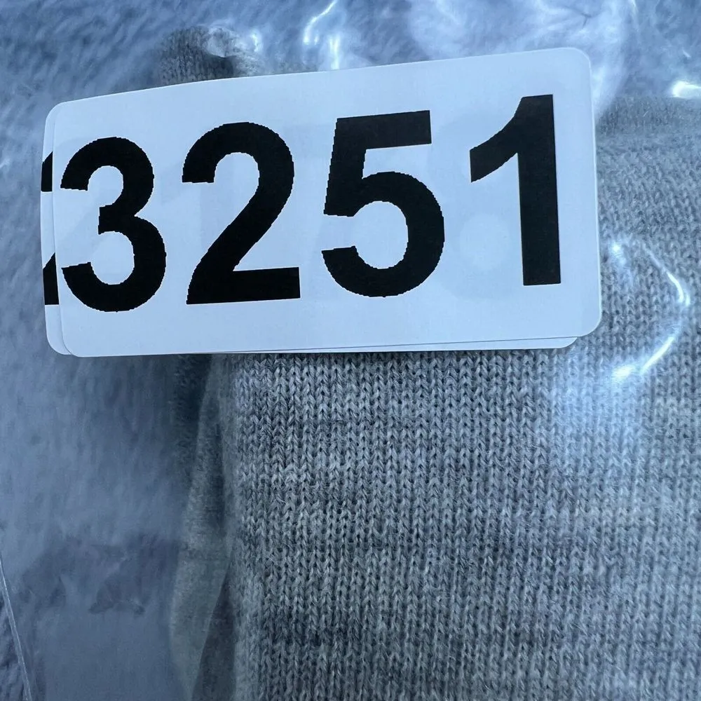 Club Monaco Sweater Italian Yarn 100% Wool Womens Medium Gray V-Neck Soft Preppy - Image 10