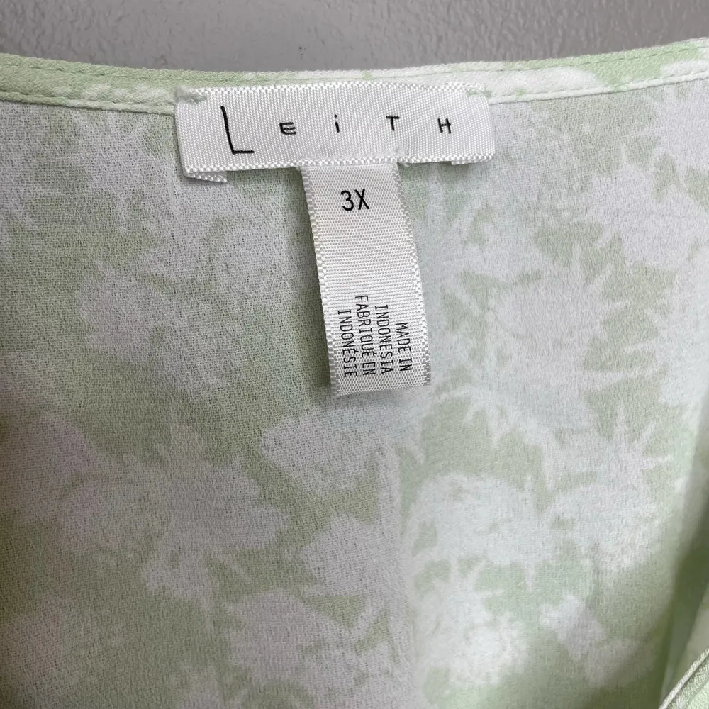 NWOT Nordstrom Leith Green White Floral Print Wrap Plus Size Camisole Blouse 3X - Image 5
