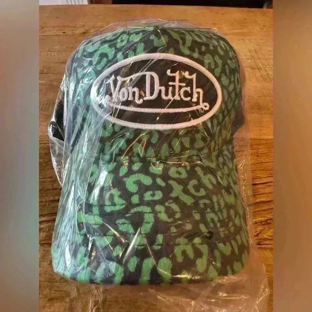 POPULAR AUTHENTIC NWT Von Dutch Unisex Lime Cheetah Trucker Hat ~ NEW! - Image 4