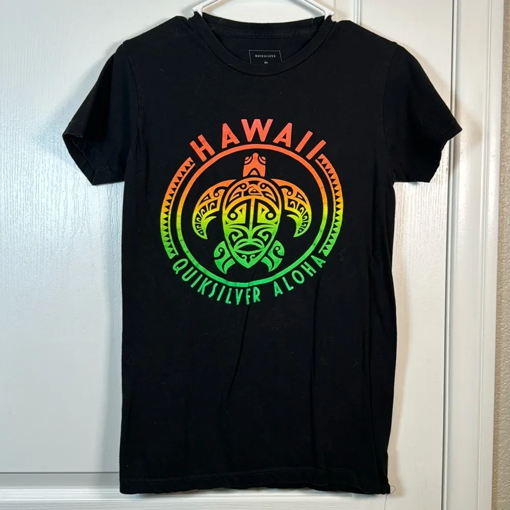 Quicksilver Aloha Hawaii Black Front Graphic Size Small EUC #4415 - Image 2