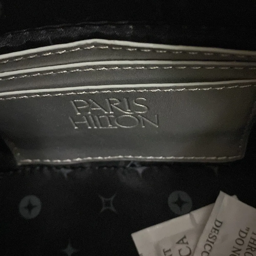 Paris Hilton New! Silver heartbreaker top handle/crossbody bag - Image 6