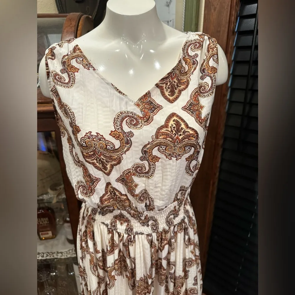 EUC Est. 1946 Womens Maxi Dress brown and white light weight - Image 5