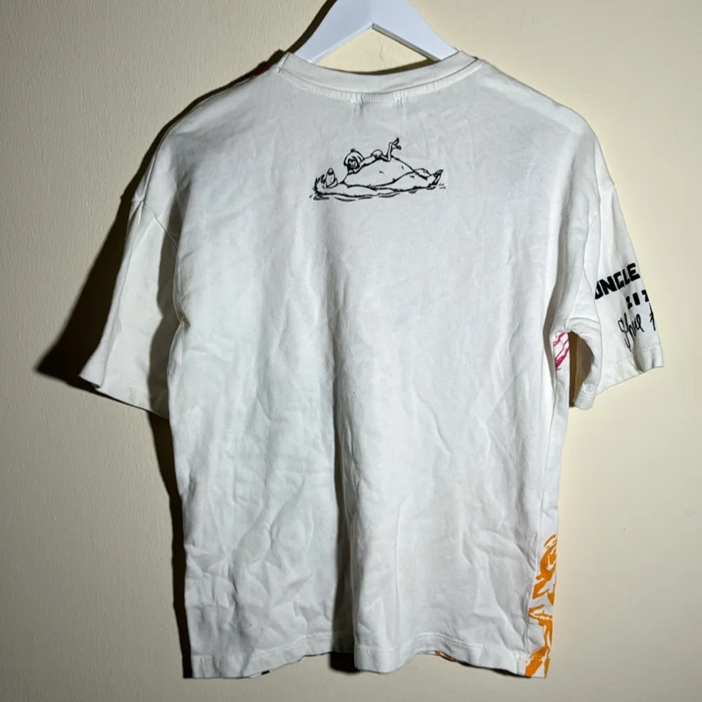 Zara T with Disney painted on it - Image 5