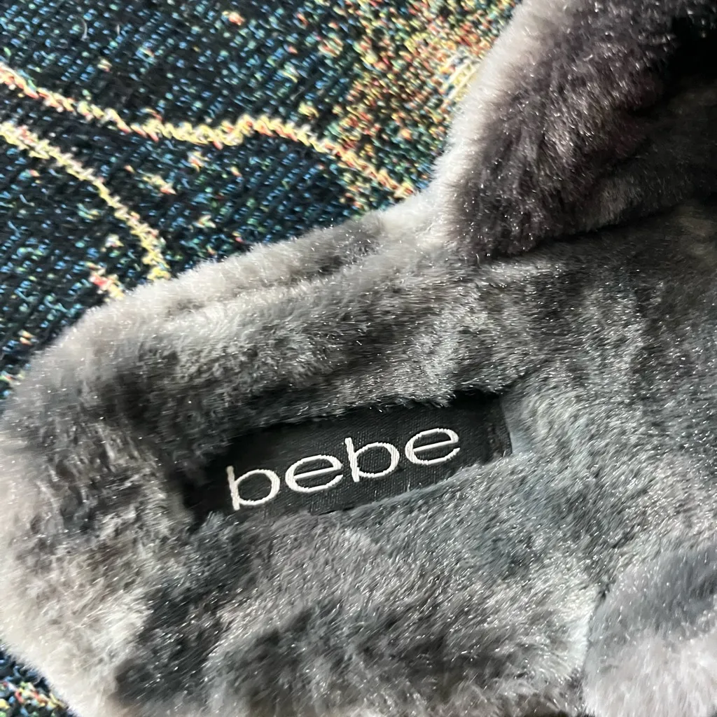 Bebe Plush Gray and Gold Faux Fur Slippers Slides SZ 7 Soft Sandals Rhinestone - Image 8