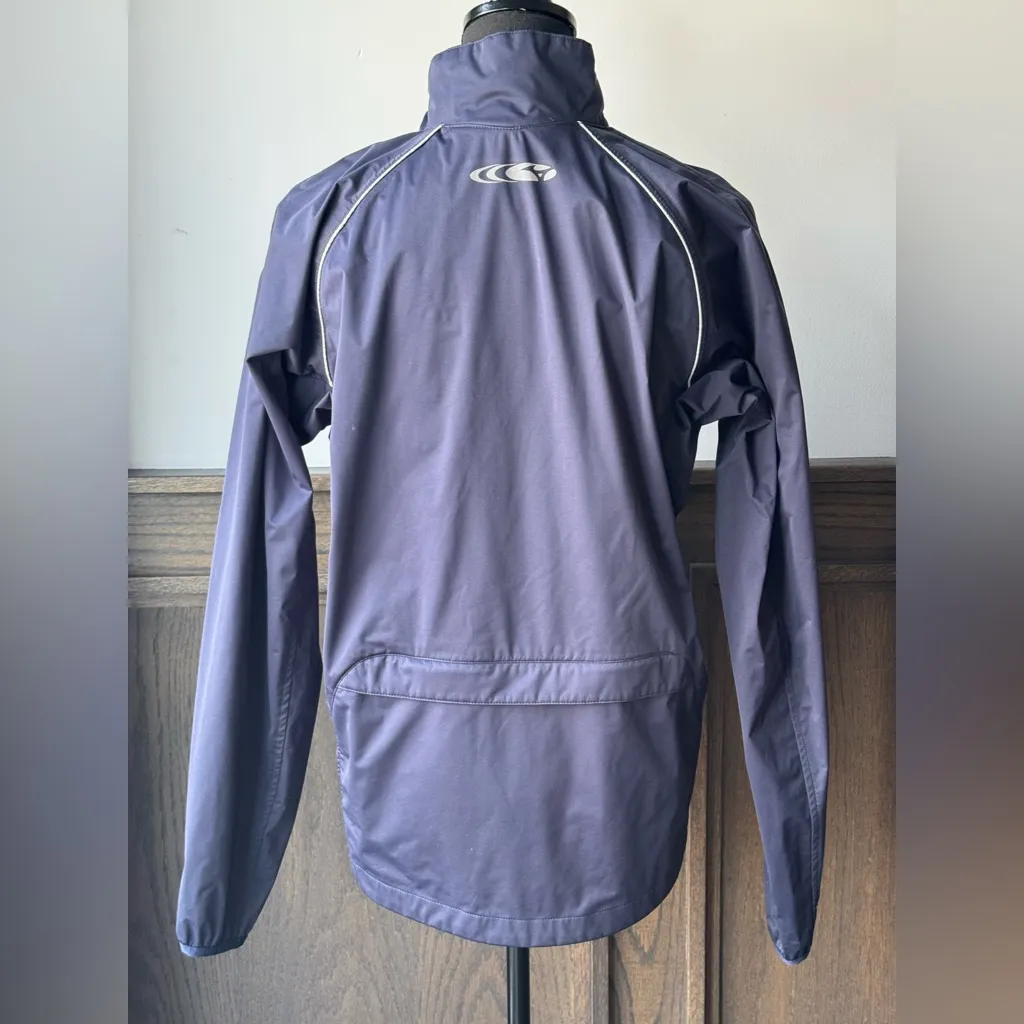 Mizuno women’s running jacket size small - Image 4