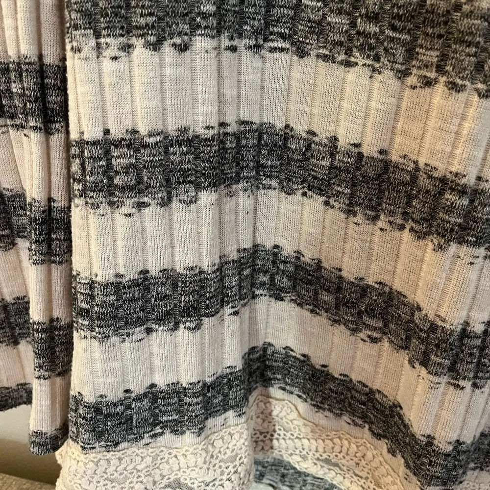 Woven Striped Top - Image 2