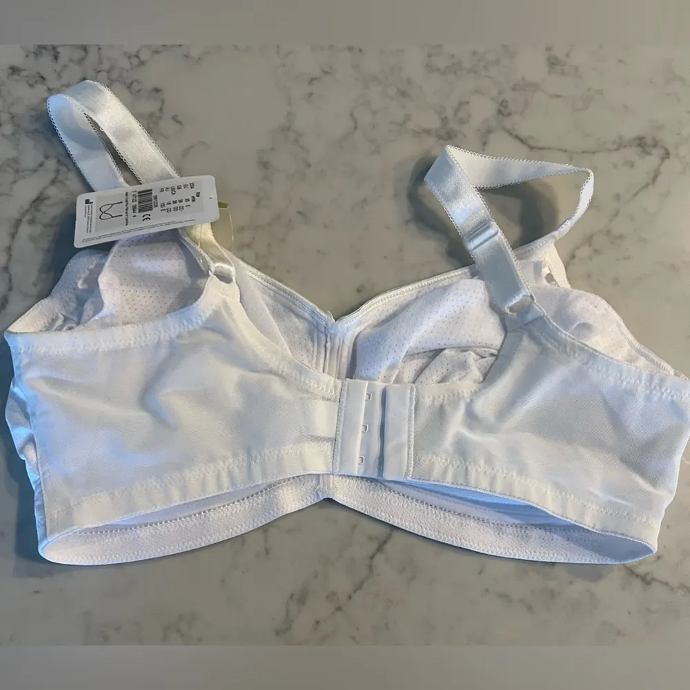 New New Amoena mastectomy bra Rita 38DD Shinny White Wireless Size undefined - Image 2