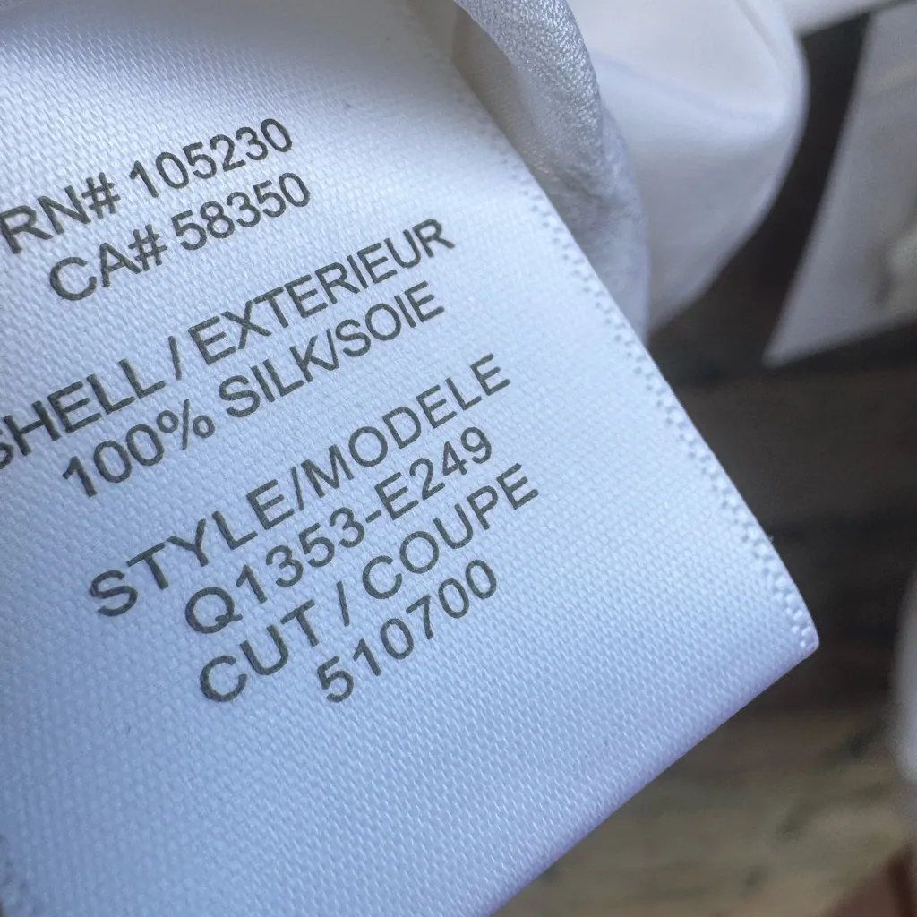 Earl Linear Border Blouse in Bright White & Jewel
EQUIPMENT Size Small NWT - Image 4