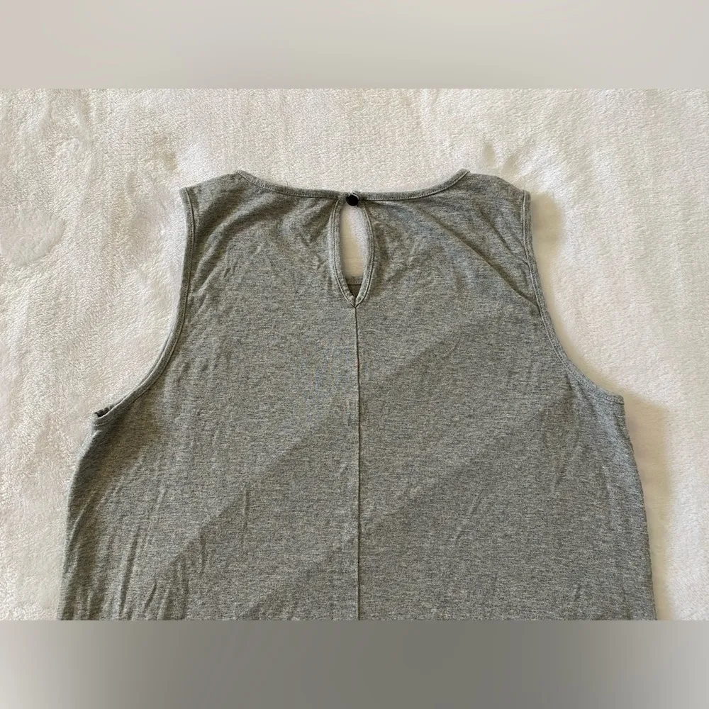 Vince Camuto Sleeveless Top Size Small - Image 7