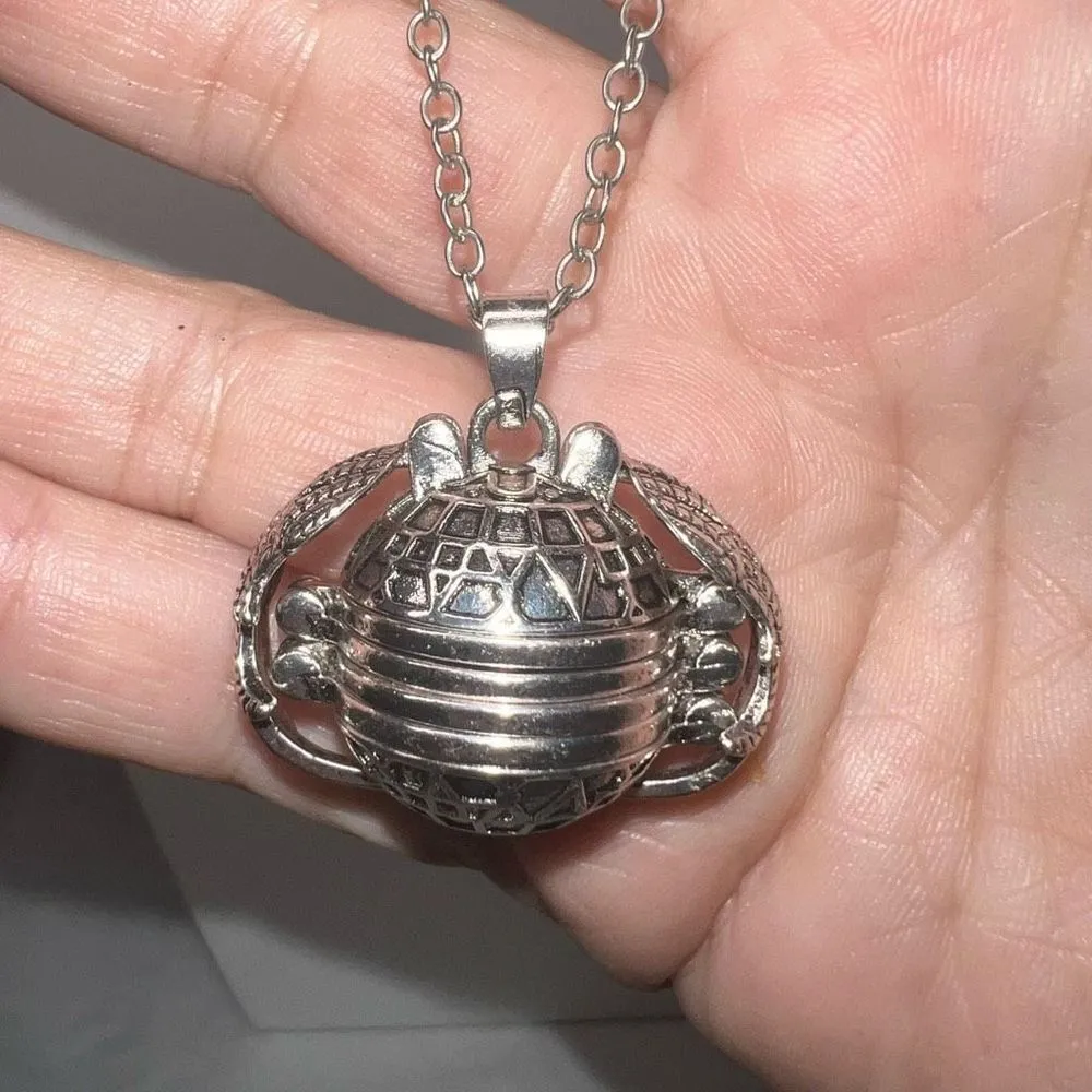 Silver Tone Memory‎ Keeper Angel Locket Necklace - Image 4