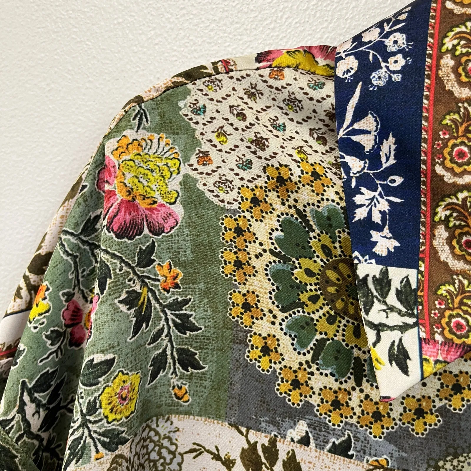 Zara Patchwork Floral Print Button Down Blouse Boho Retro Mix Size Large - Image 6