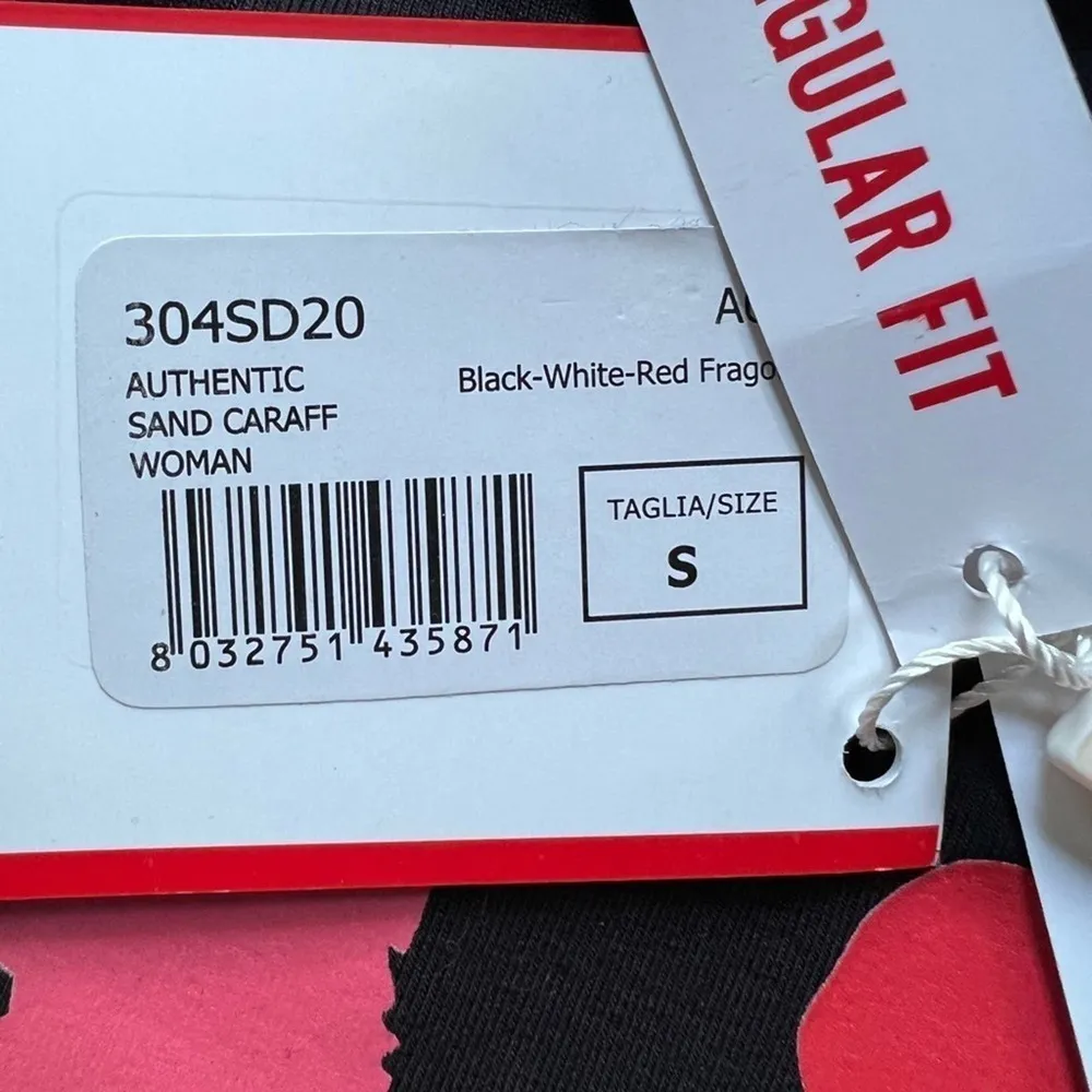 Kappa Authentic Sand Caraff Black Red Cropped Crewneck Graphic Logo T-Shirt NWT - Image 5