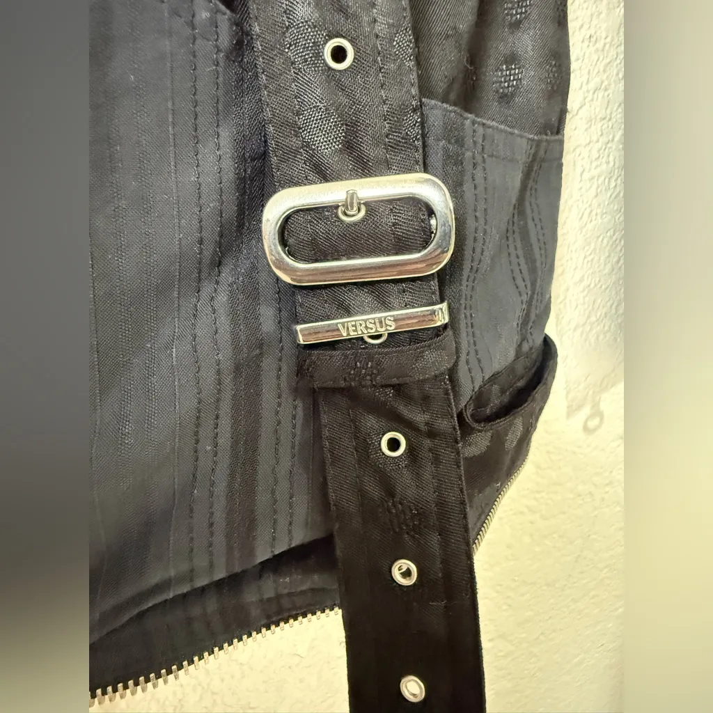 Versace VTG  Versus Zip Front Jacket Size 28/42 - Image 9
