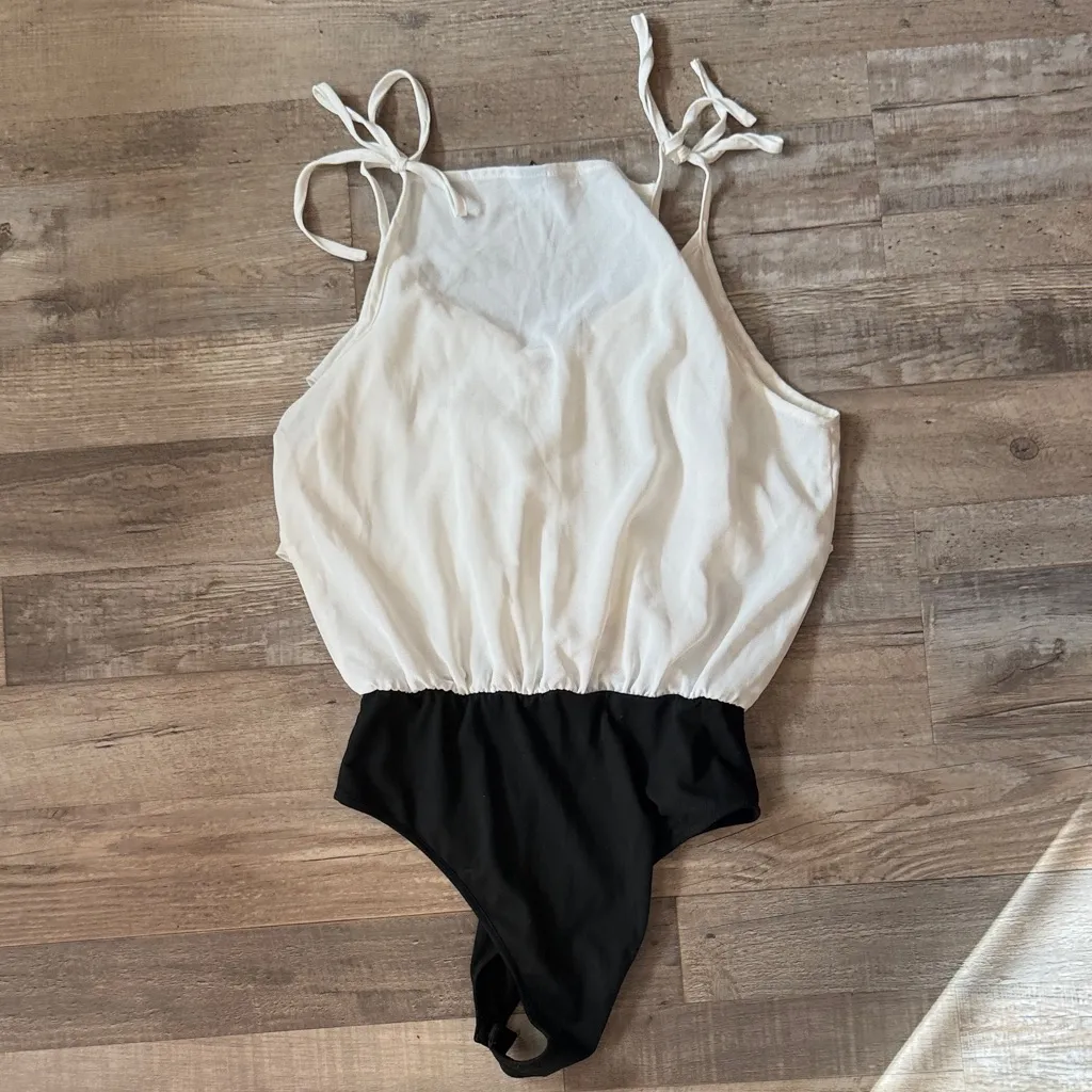 Shein Stylish One Piece in Black and White size M - Image 6