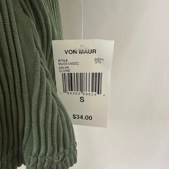 NWT Von Maur Olive Green Textured Top Wavy Ribbed‎ 3/4 Sleeve Womens Small - Image 3