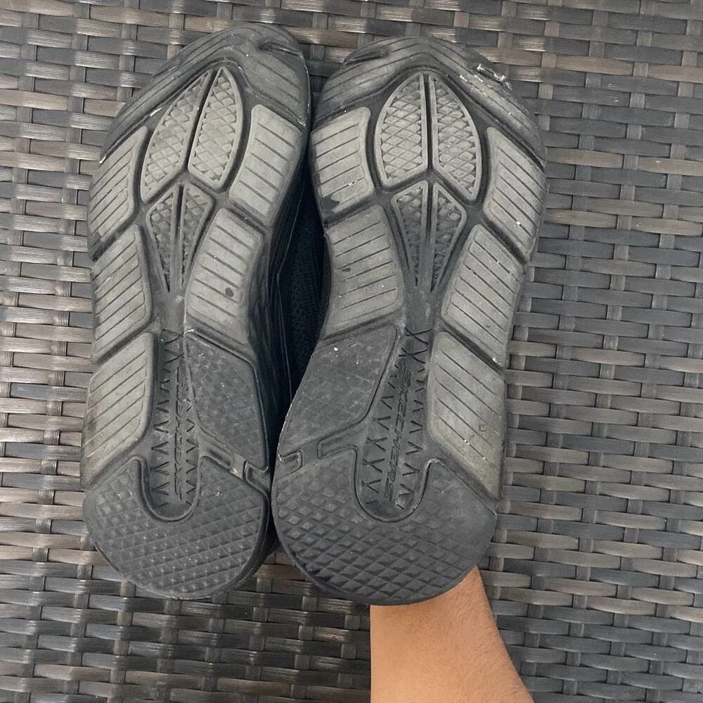 Sketchers sneakers, men’s size 9.5 - Image 7