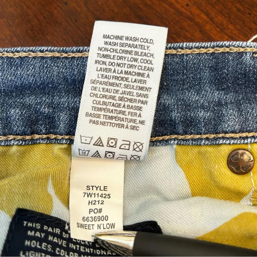 Lucky Brand Sweet and Low Boot Cut Women’s Size 8/29 Dark Blue Wash Jean - Image 7