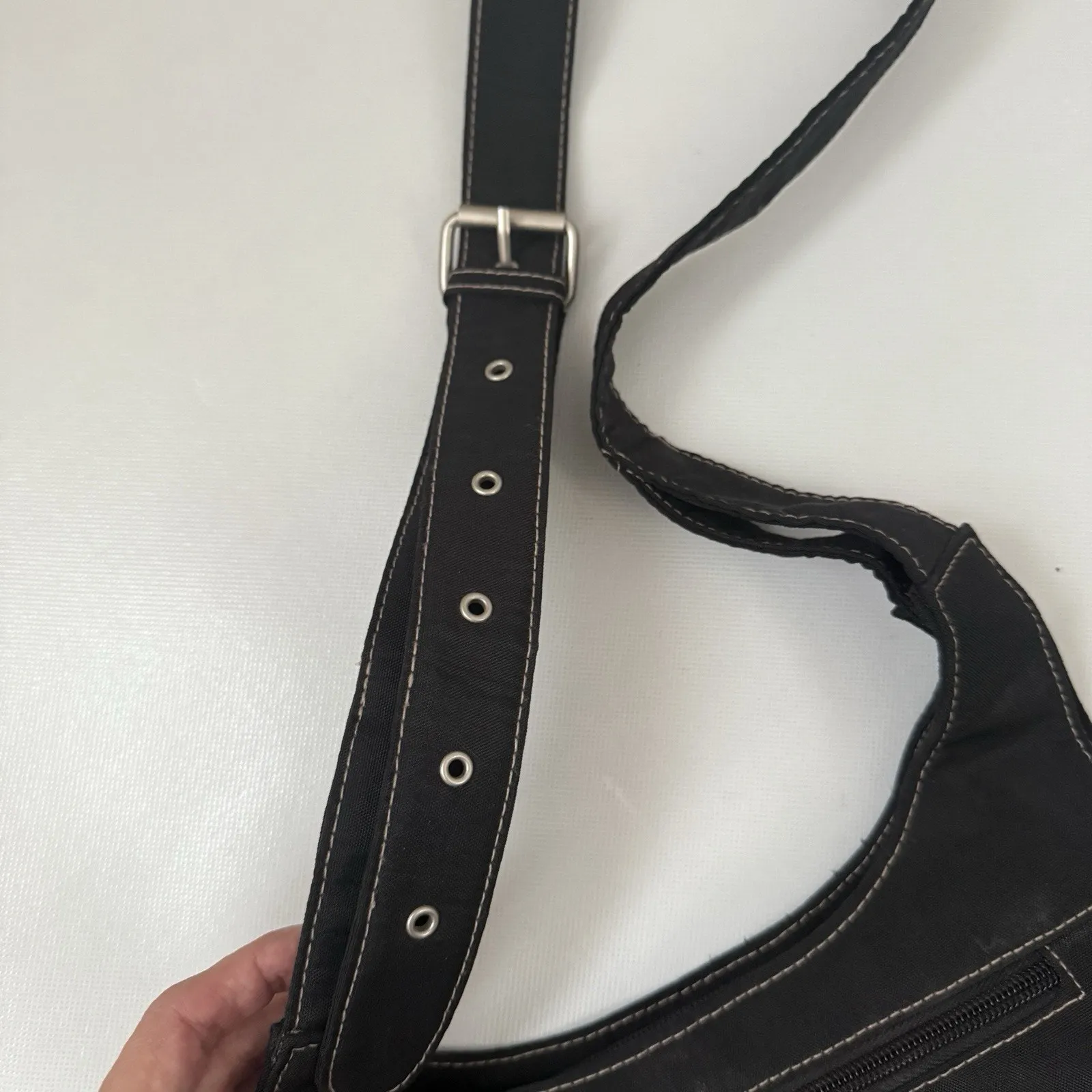 Baggallini Cross Over Buckle Crossbody Expandable Black Nylon Travel Bag - Image 9