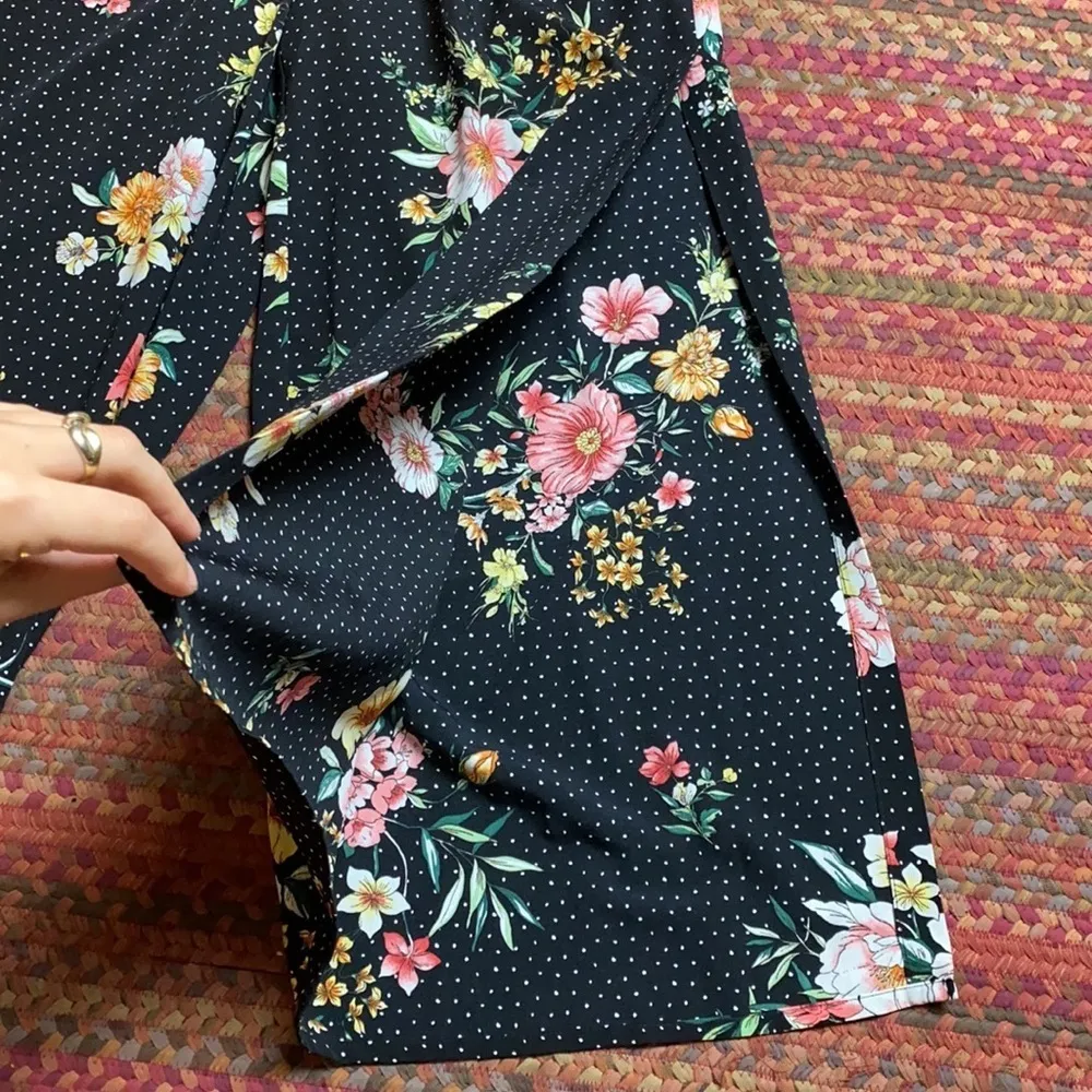 POLKA DOT FLORAL WIDE LEG PAPER BAG WAIST PANTS - Image 4