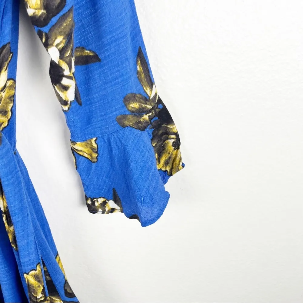 FREE PEOPLE All The Right Ruffles Casual Blue Floral Faux Wrap Romper Small - Image 12