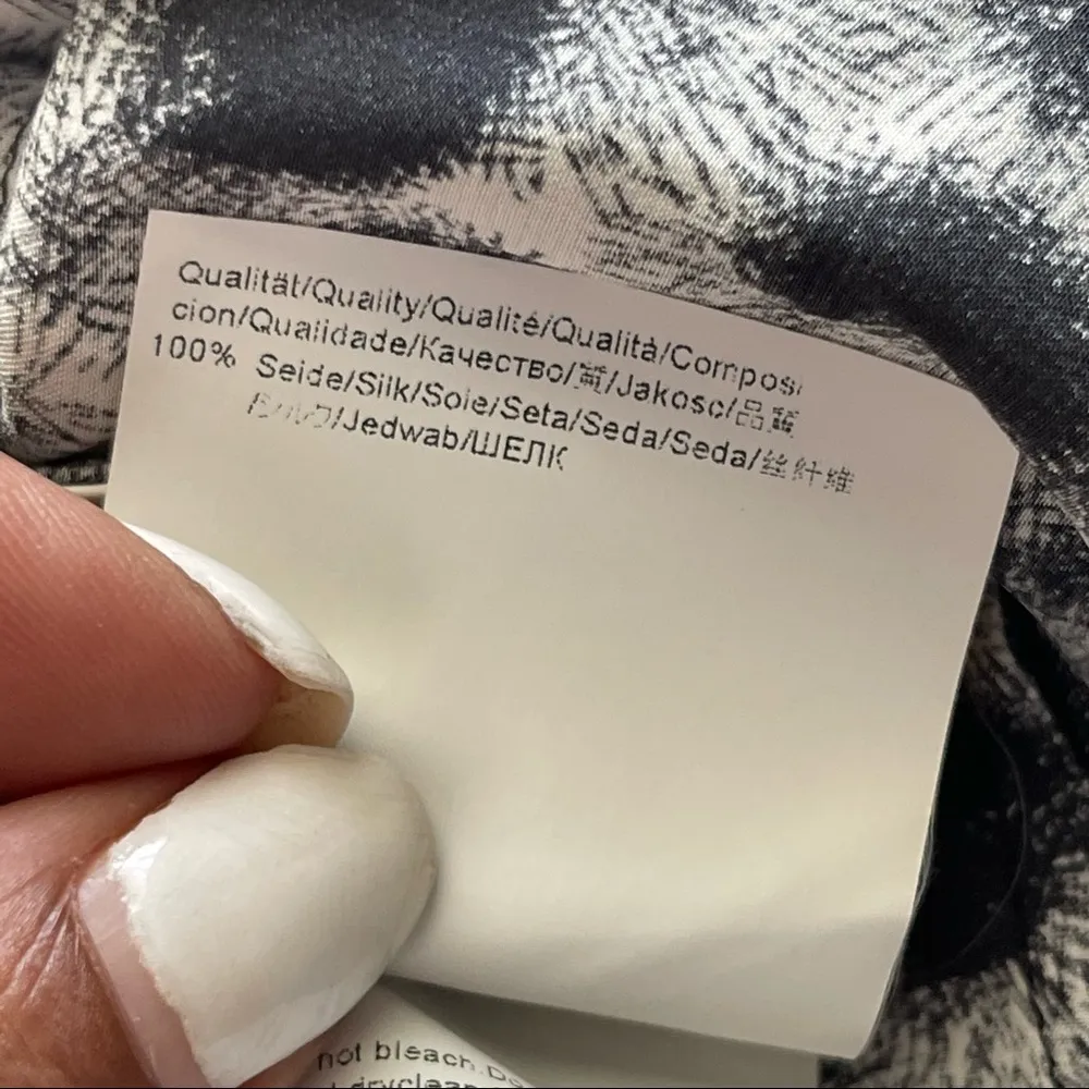 HUGO BOSS | 100% Silk Black and White Tank Top Blouse Sz 6 - Image 36