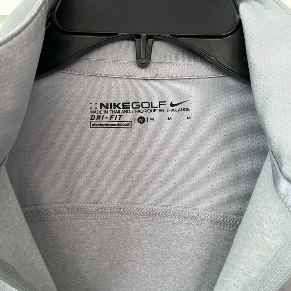 Nike  Golf Women’s Dri-fit Quarter Zip Pullover Gray Medium - Image 6