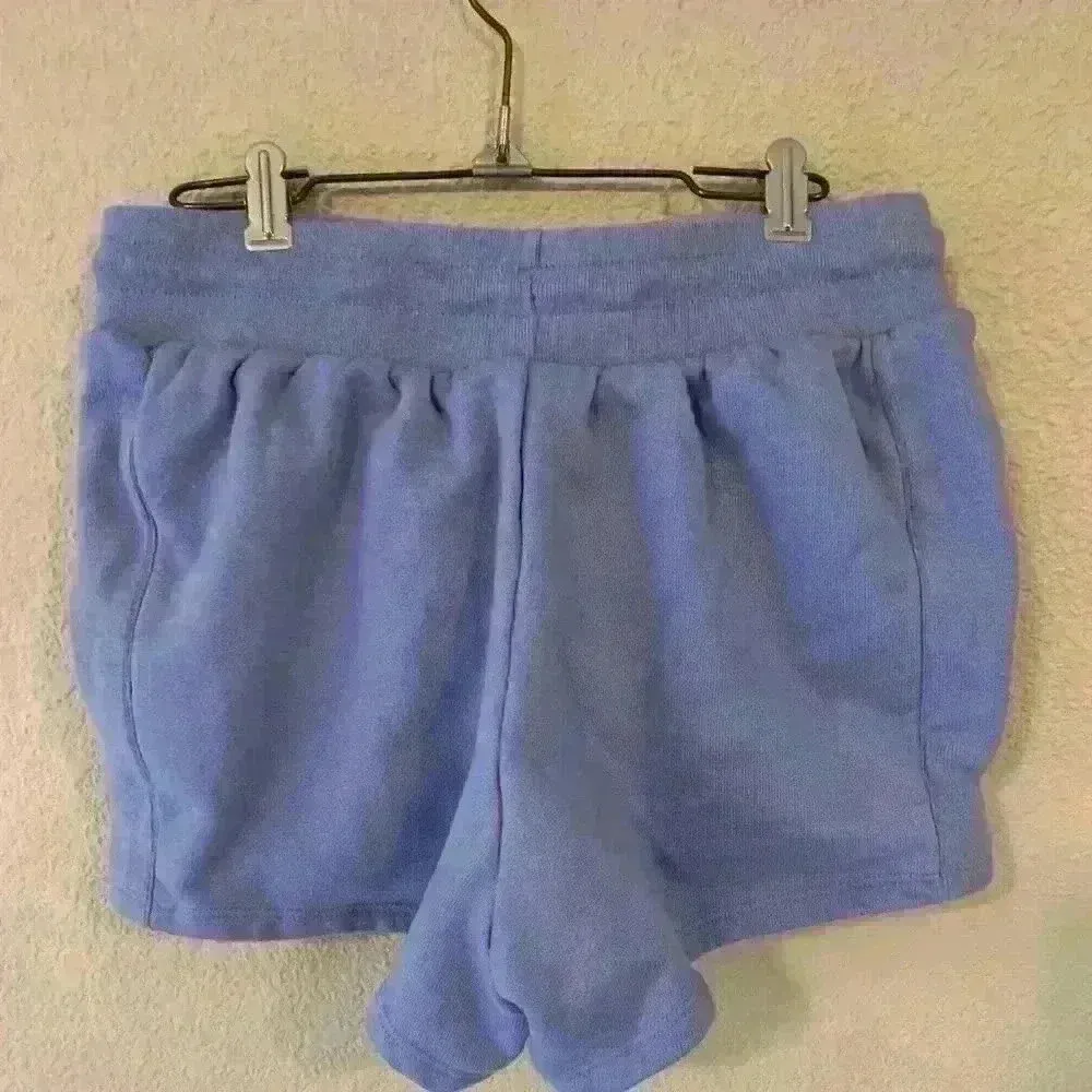 Reverse Weave 3” Champion Women’s shorts sz M athleisure comfy sweatshort casual - Image 2