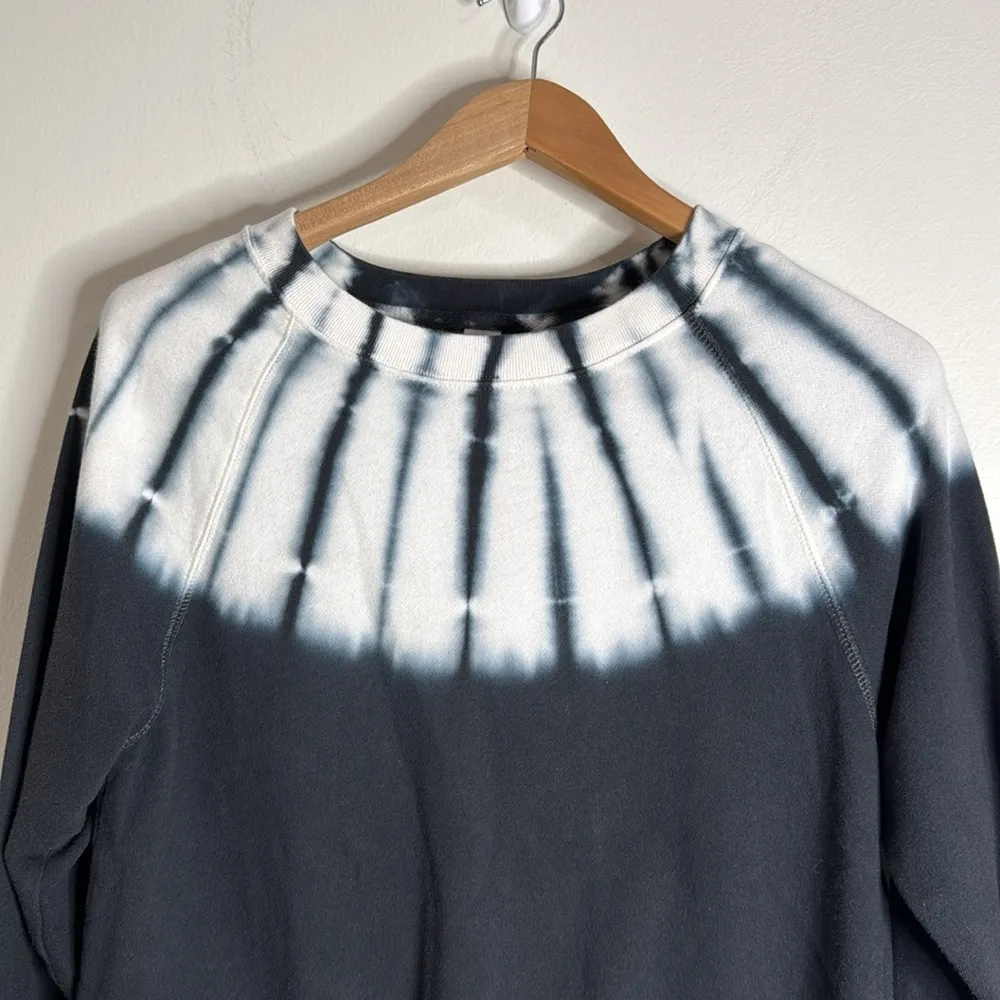 Old Navy Women’s Easy Vintage Cool Gray White Tie-Dye Sweatshirt size XS - Image 4