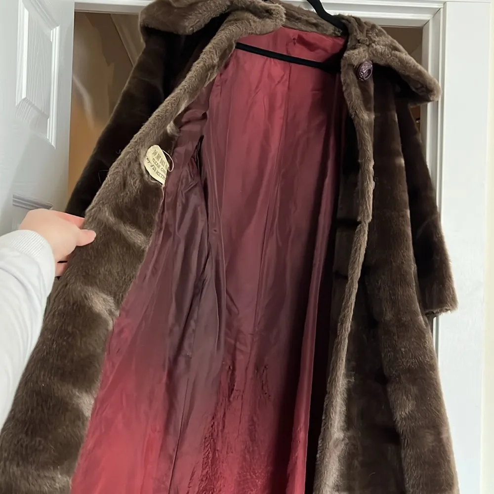 Vintage ILGWU Fur Coat Brown Size undefined - Image 4