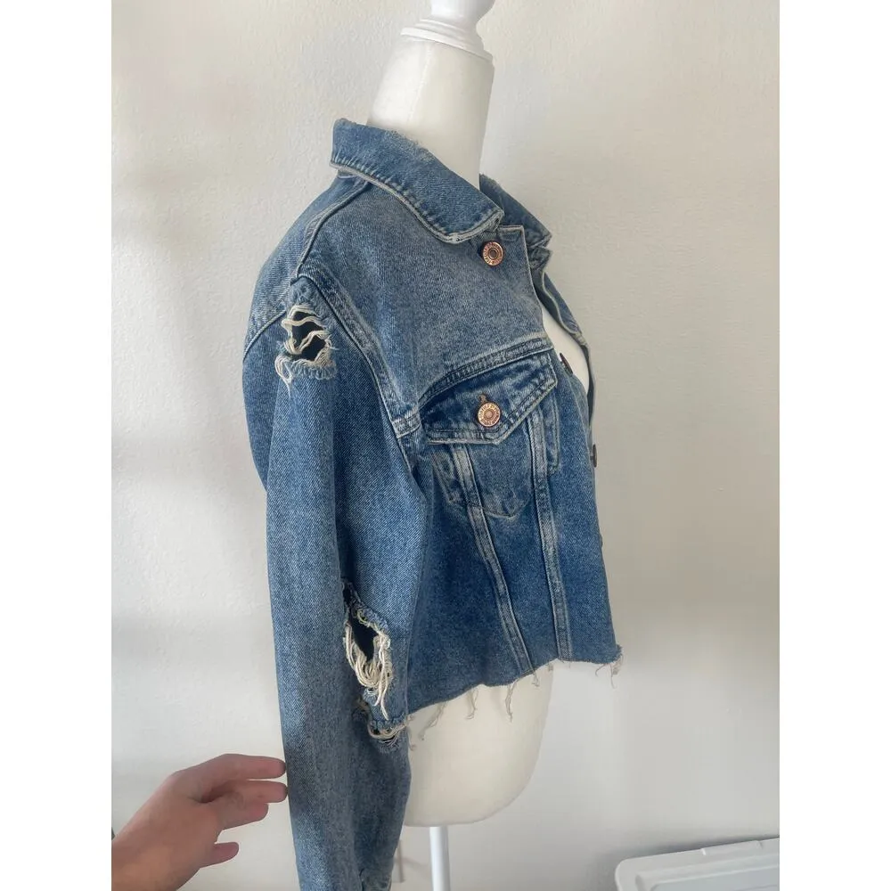 Forever 21 Distressed Light Wash Denim Cropped Trucker Jacket Womens Small - Image 2
