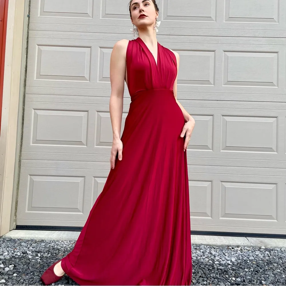 Lulu’s Red Stretch Jersey Plunge Halter Dramatic Glam Formal Maxi Dress Gown M - Image 10