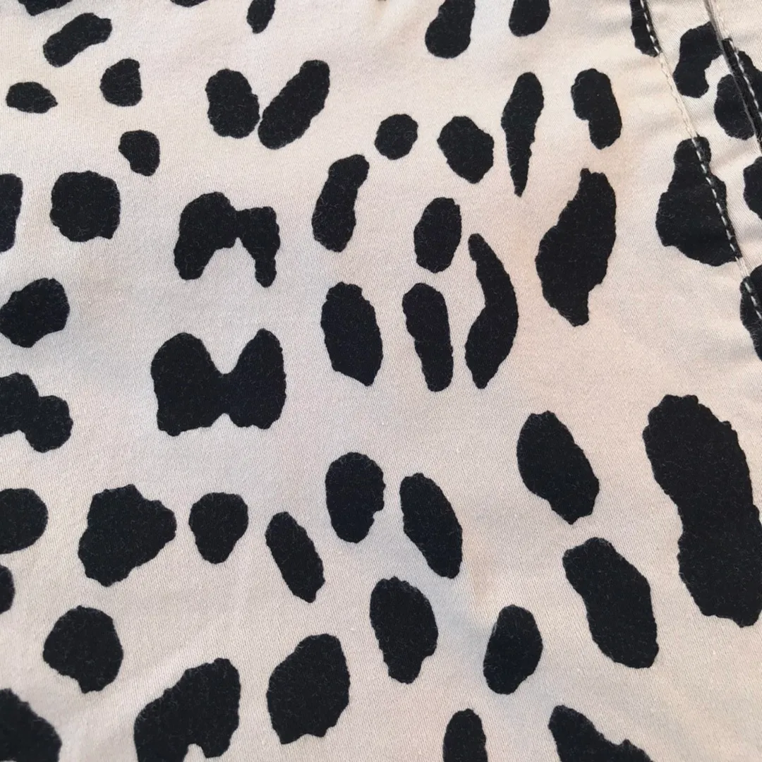 Cache Leopard Print Shorts - Image 5