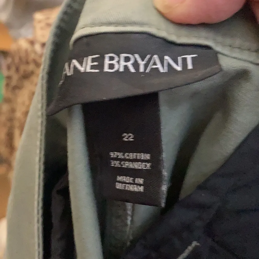 FINAL MARKDOWN Nwt ladies lane Bryant shorts 22 - Image 5