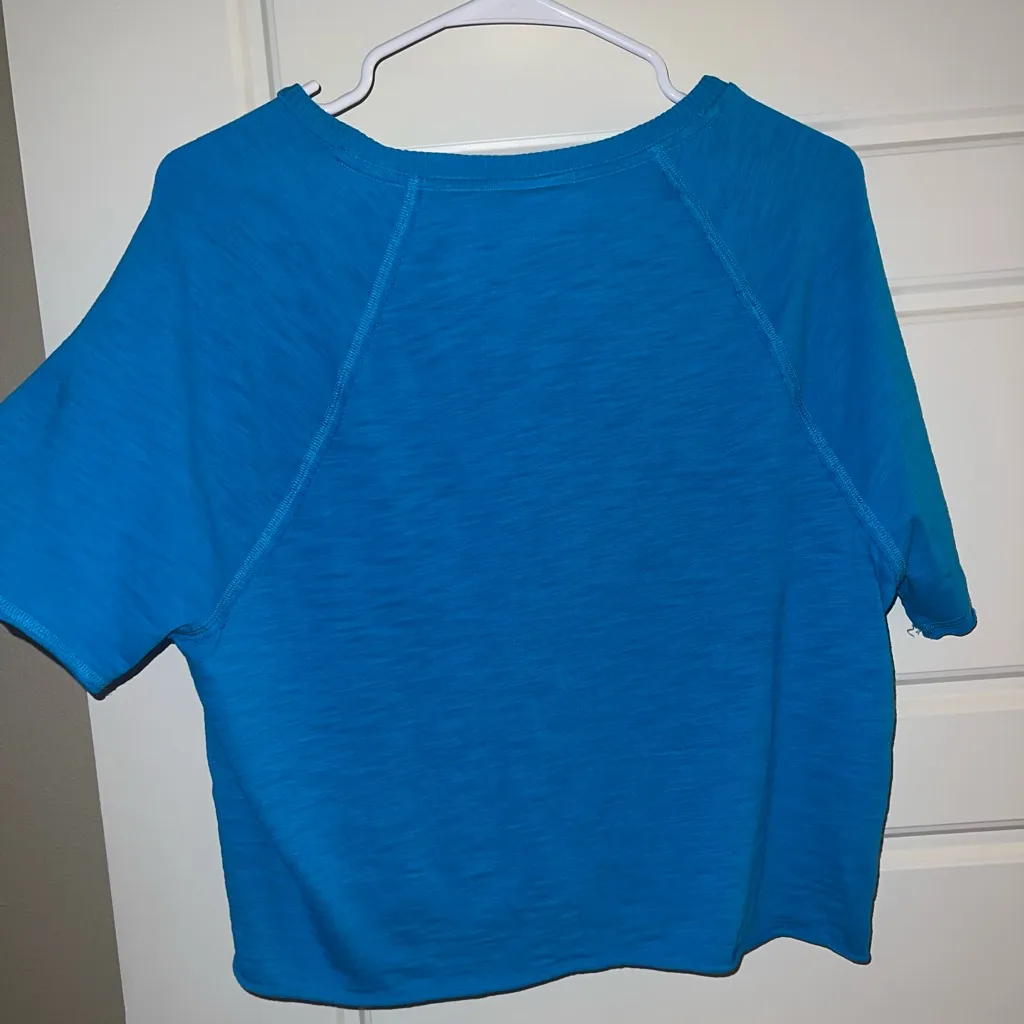 Victoria’s Secret PINK teal cropped tee - Image 3
