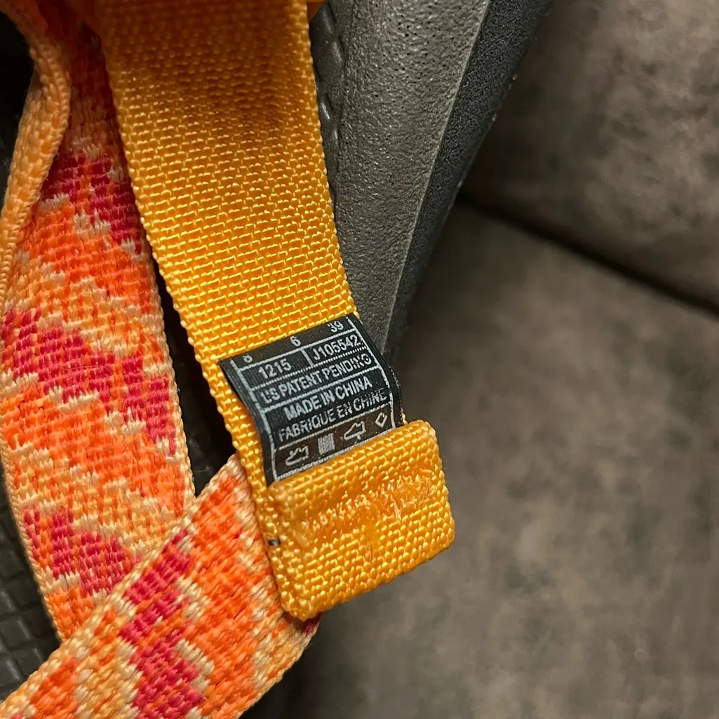 Chacos ORANGE  SIZE 8 Z Cloud ORANGE AND DARK ORANGE PATTERN - Image 6