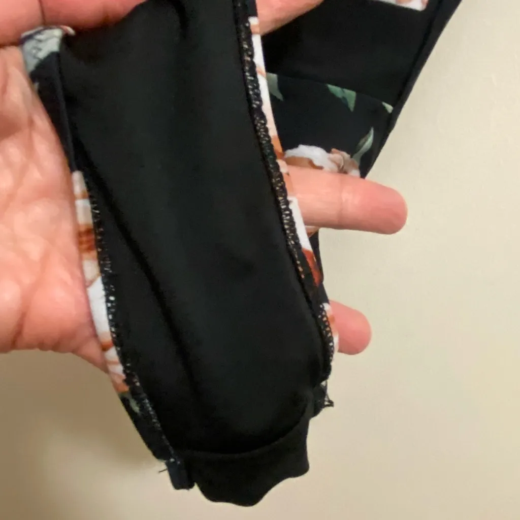 Cupshe Womens One Piece Swimsuit Black M Medium  Pink Floral Flowers Print - Image 3