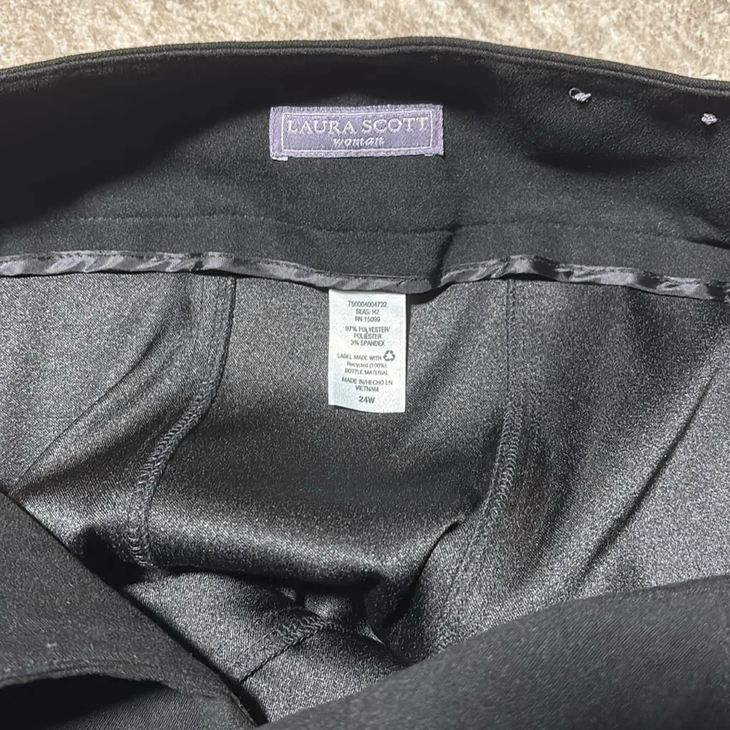 24W long black flare skirt Laura Scott plus woman side zip - A line fit flare - Image 5