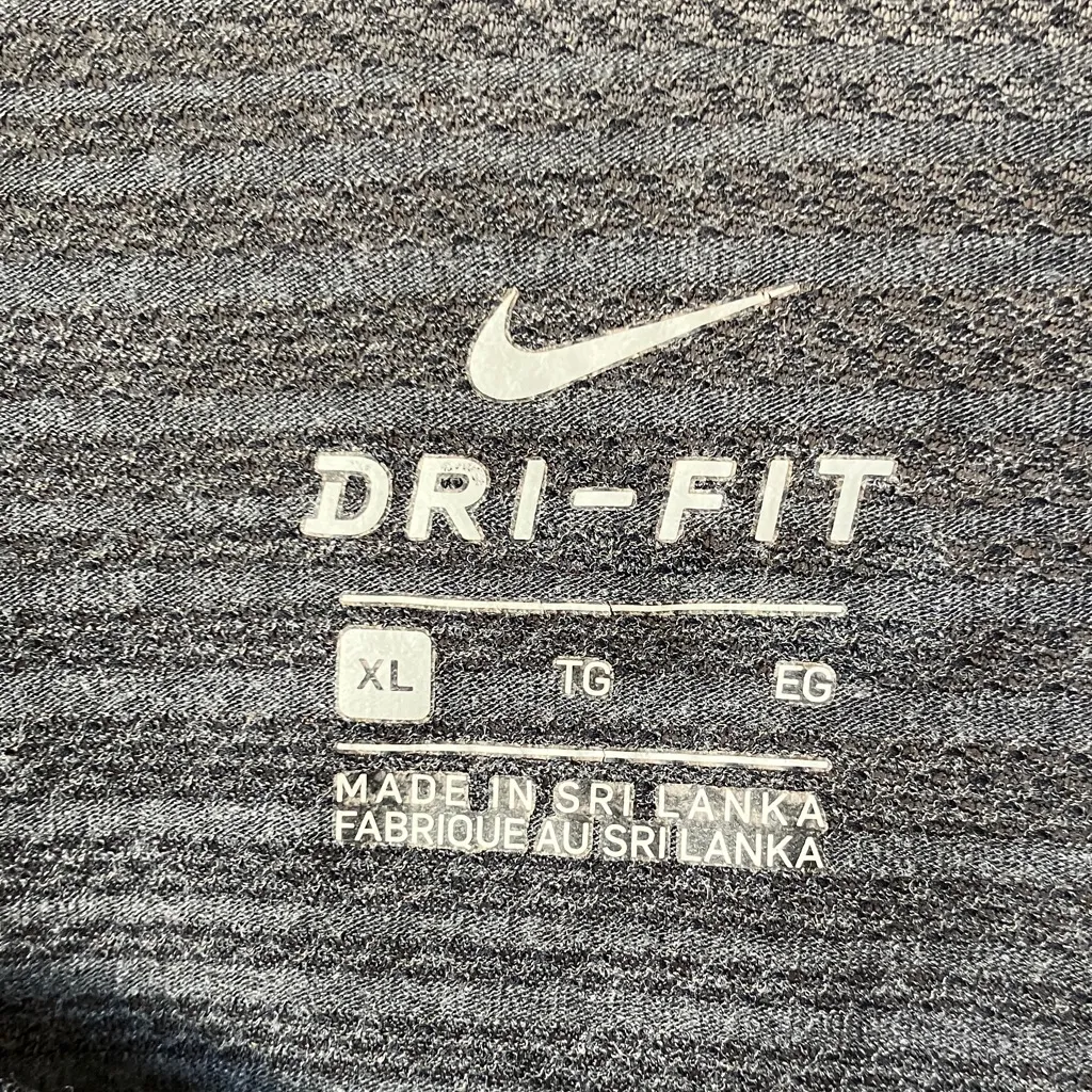 Nike Dri-FIT Charcoal Tee xl - Image 2