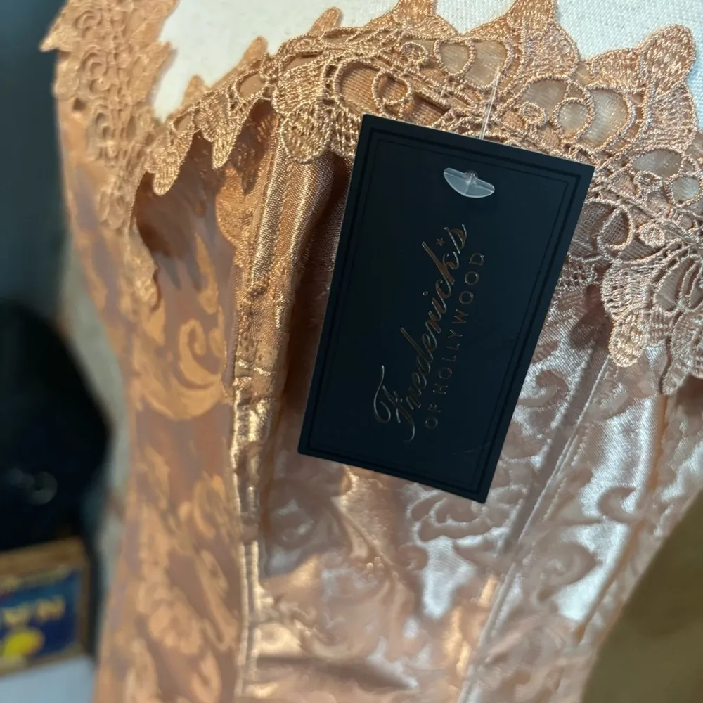 NWT Fredericks of Hollywood Toast Hollywood Dream Sweetheart Corset Sz 36 - Image 9